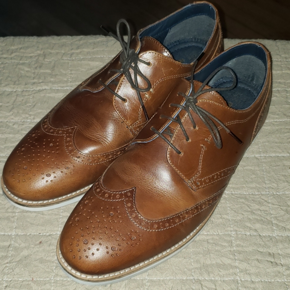 Red Tape casual wingtips